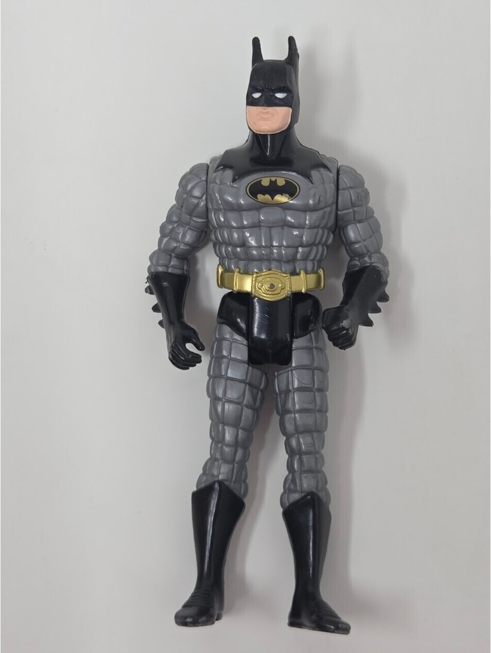 Kenner 1992 DC Comics Quick Change Batman Action Figure – Gray and Black Suit